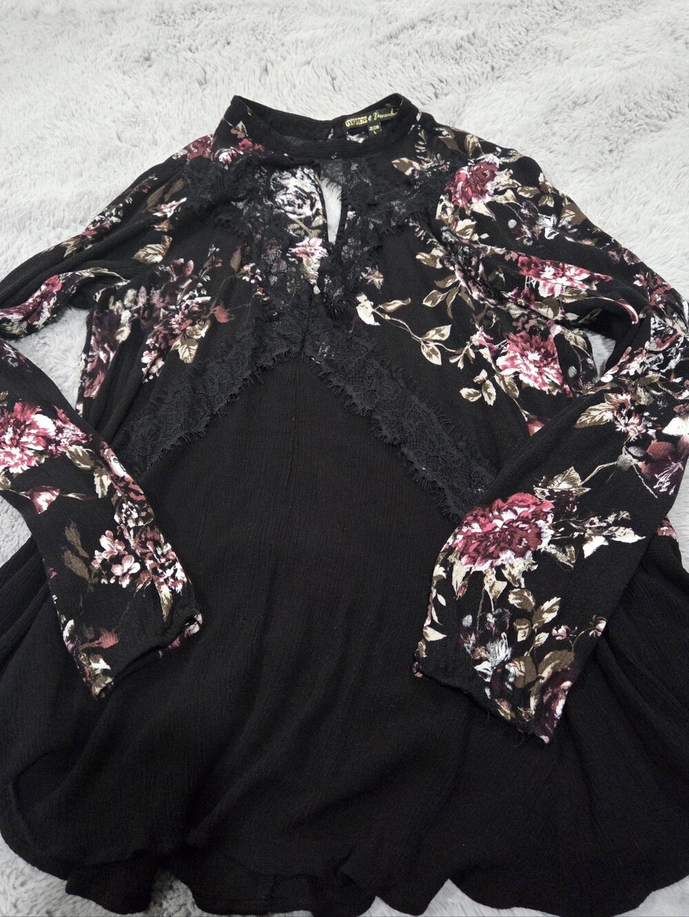 Gypsies & Moondust Black Floral Lace-Trim Long Sleeve Top